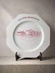 Veľký dekoratívny osemhranný porcelánový tanier
